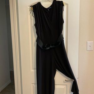 Jumpsuit with wide belt